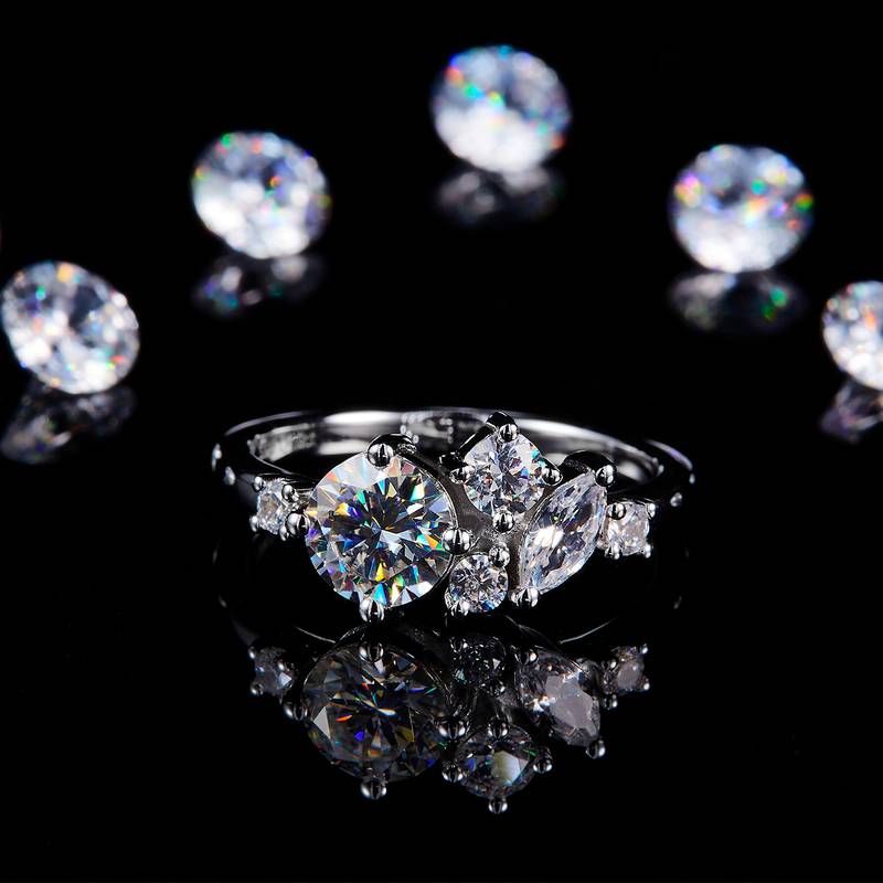 Affordable LuxuryWomen's RingS925银镀白金定制选款主石Moissanite1.0ct/副石高碳钻