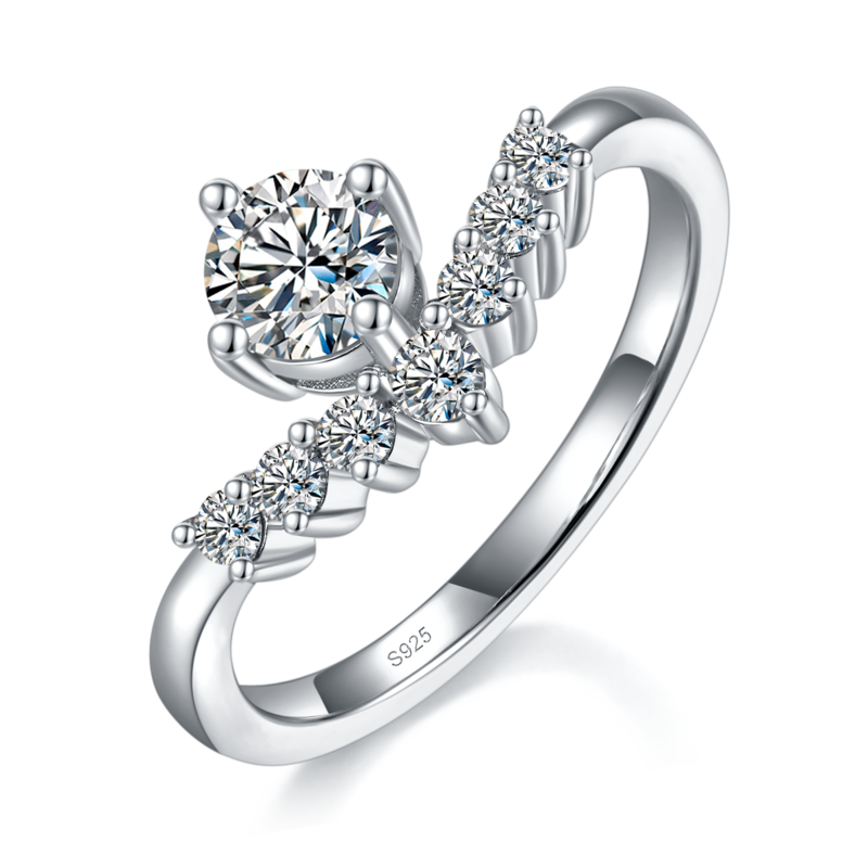 V形排戒S925银镀白金定制选款主石Moissanite0.5ct/副石高碳钻