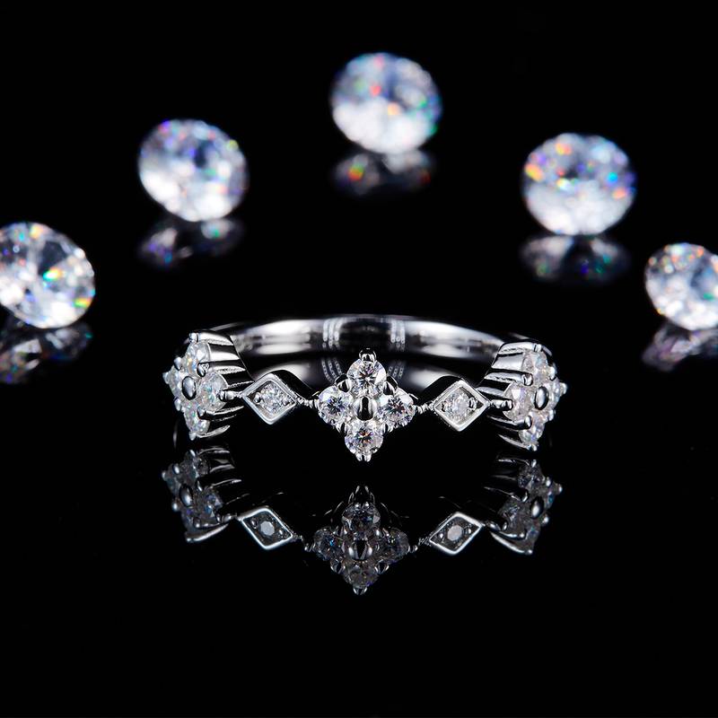 Fashion款排戒S925银镀白金定制选款副石Moissanite0.39ct