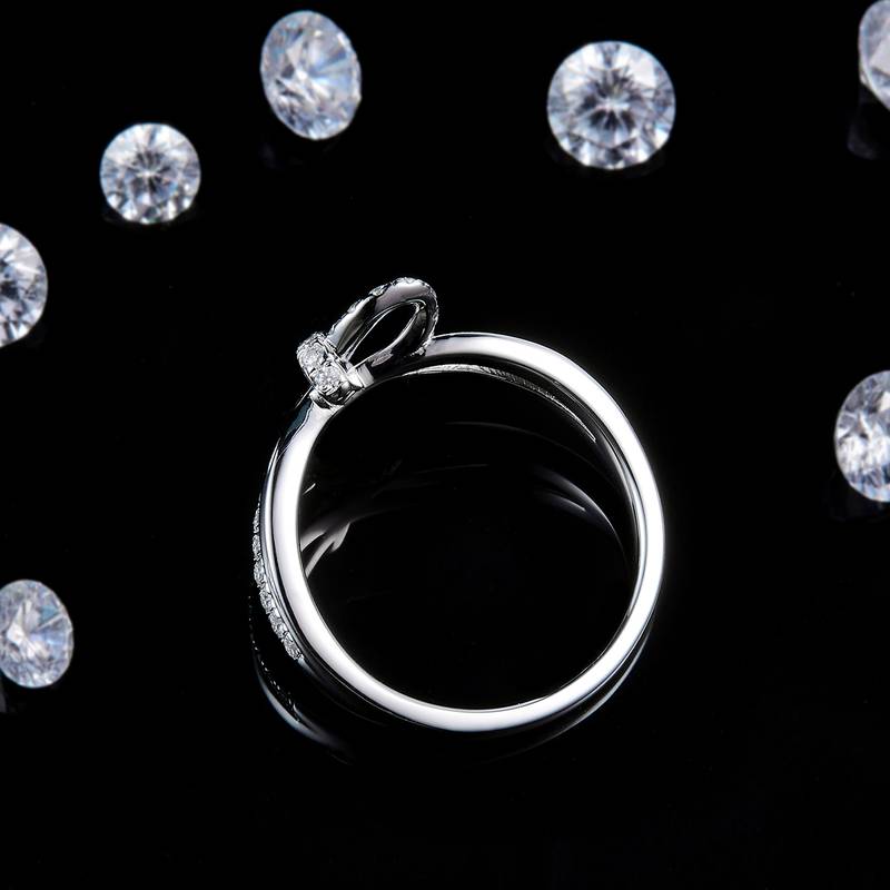 蝴蝶结排戒S925银镀白金定制选款副石莫桑钻0.21ct