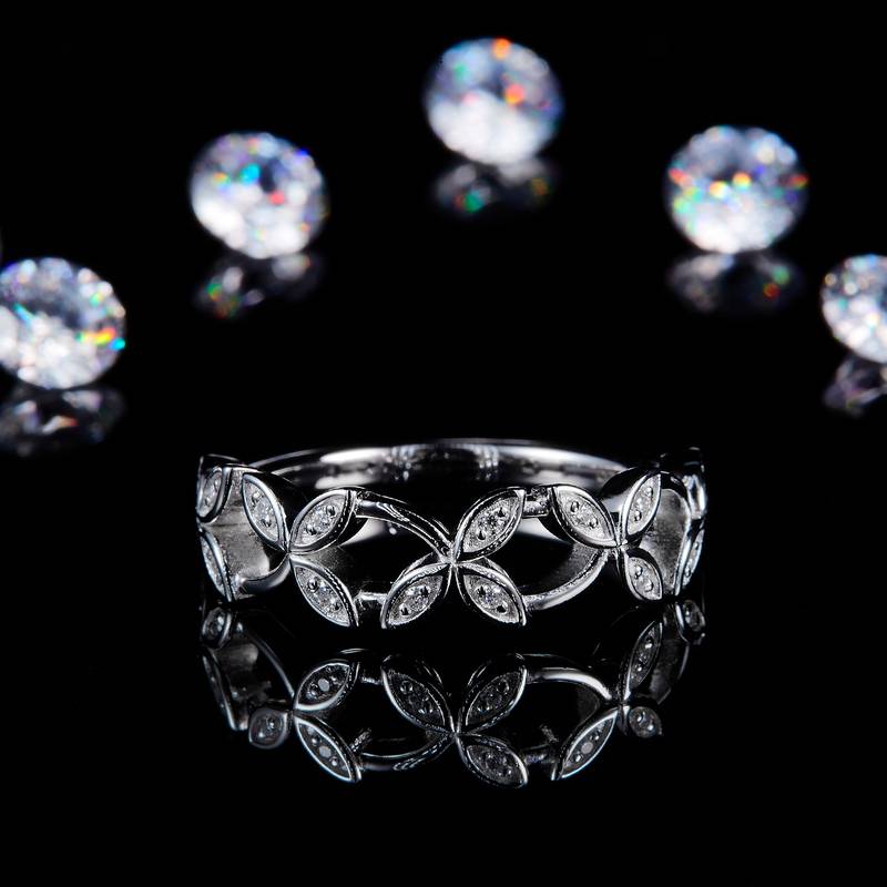 四叶草镂空排戒S925银镀白金定制选款副石Moissanite0.17ct