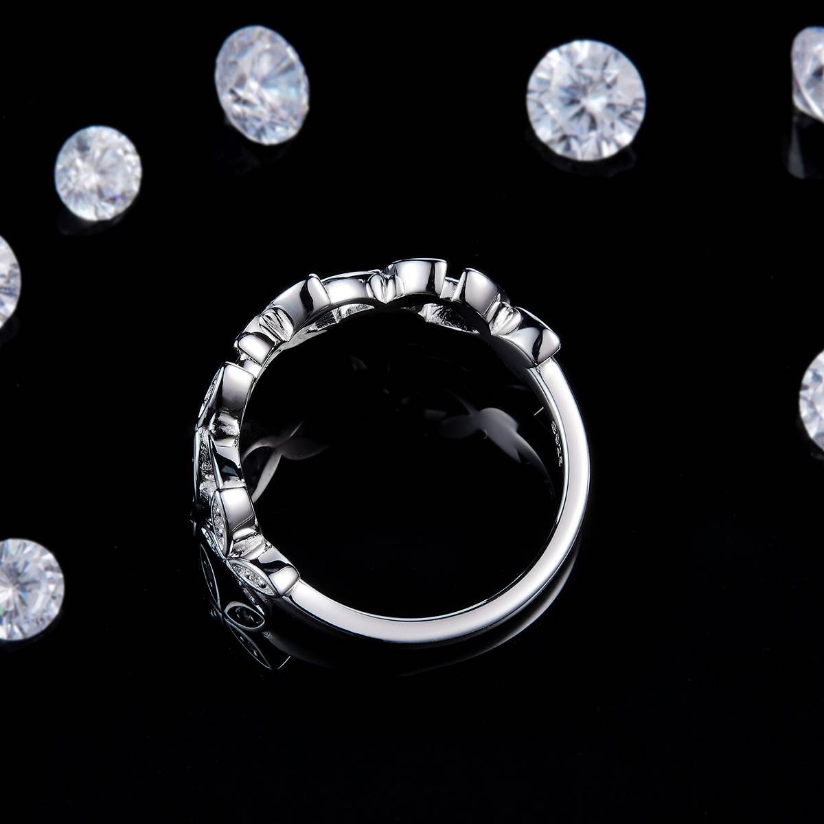 四叶草镂空排戒S925银镀白金定制选款副石莫桑钻0.17ct