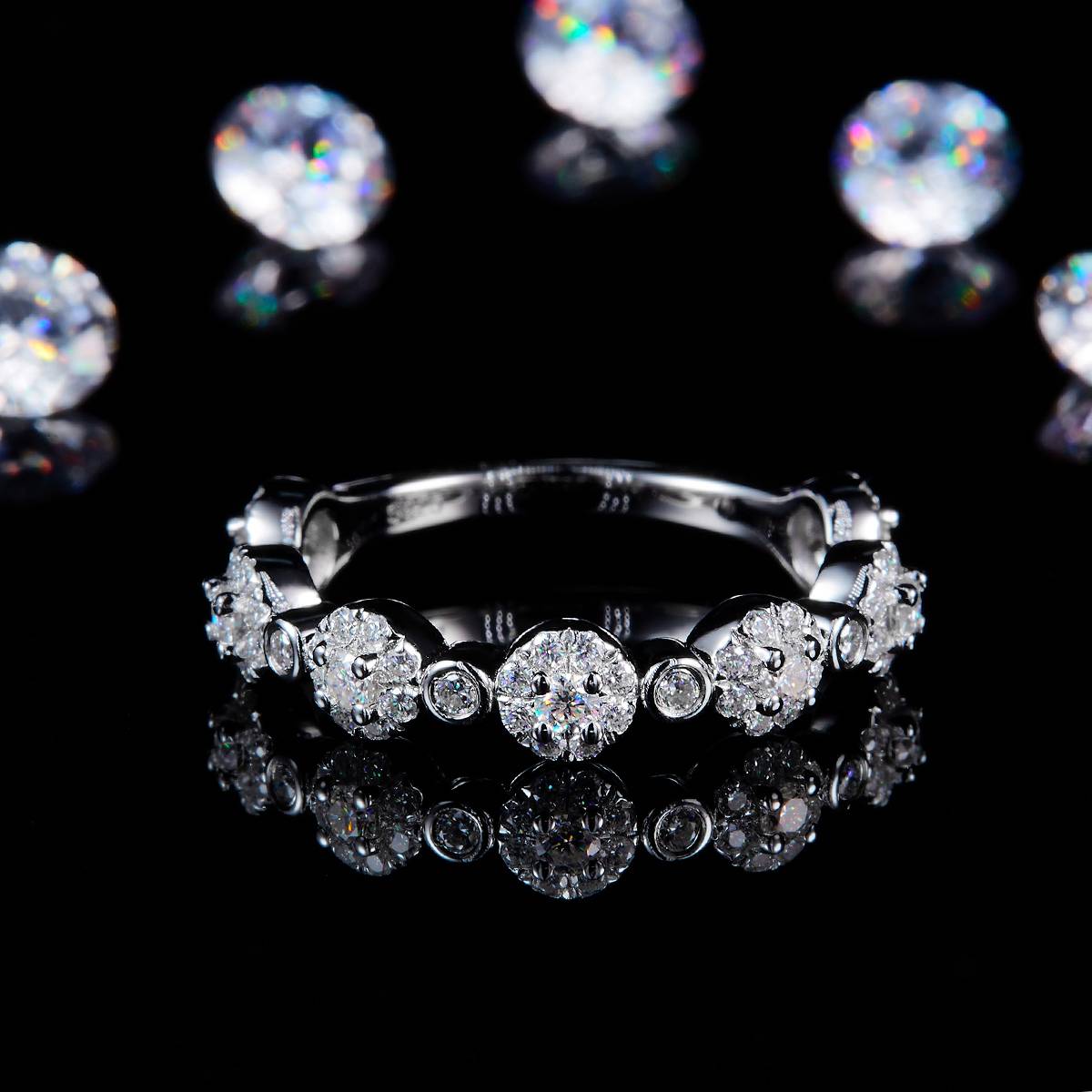 Light Luxury Half Circle Broken Diamond Ring S925 Silver Plated Platinum Customized Selection Side Stone Moissanite 0.64ct