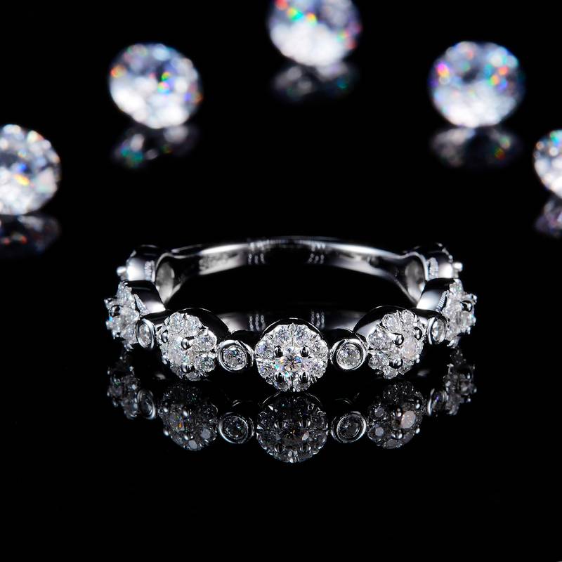 轻奢半圈碎钻排戒S925银镀白金定制选款副石莫桑钻0.64ct