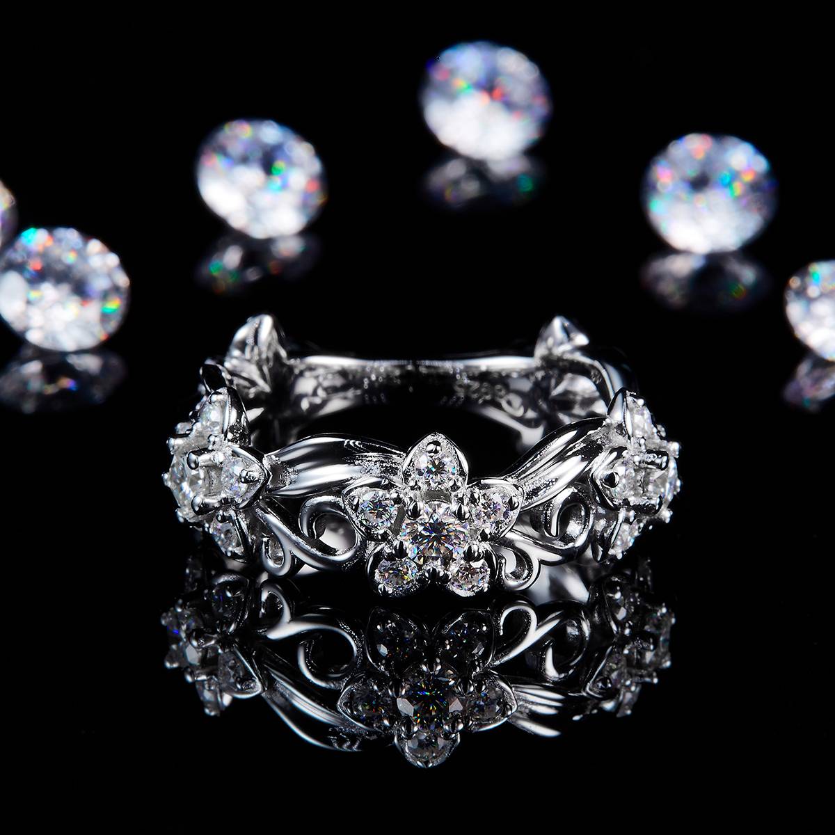 优雅镂空花纹排戒S925银镀白金定制选款副石莫桑钻1.0ct