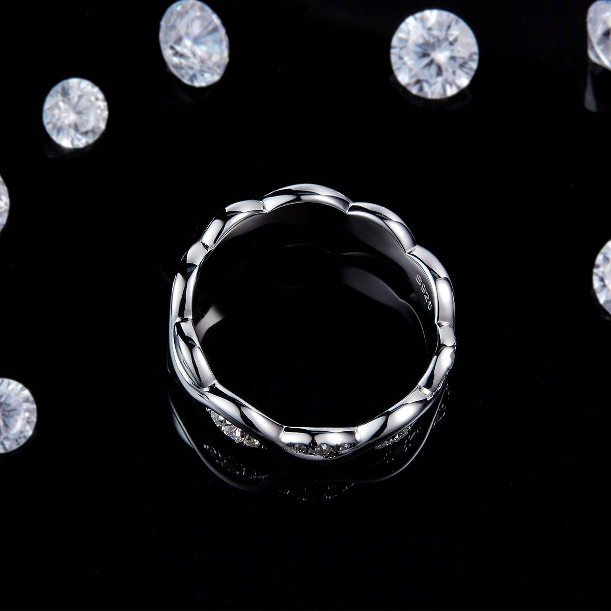 星河环绕女戒排戒S925银镀白金定制选款副石莫桑钻0.18ct