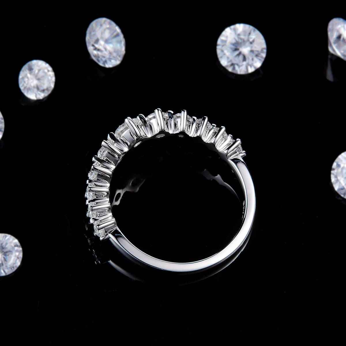 时尚不规则碎钻排戒S925银镀白金定制选款副石莫桑钻0.86ct