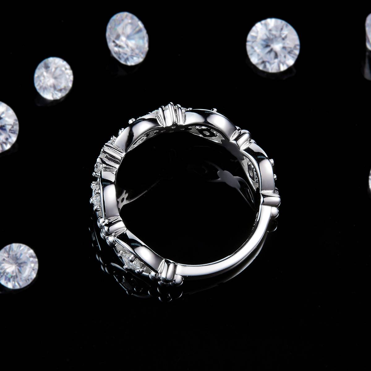 S925 Silver Plated Platinum Customized Selection Side Stone Moissanite 0.436ct