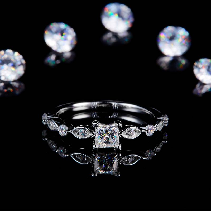 公主方异形钻婚戒S925银镀白金定制选款主石Moissanite0.4ct/副石高碳钻