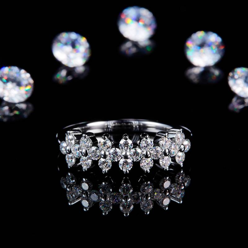 四叶草排戒S925银镀白金定制选款副石Moissanite0.66ct