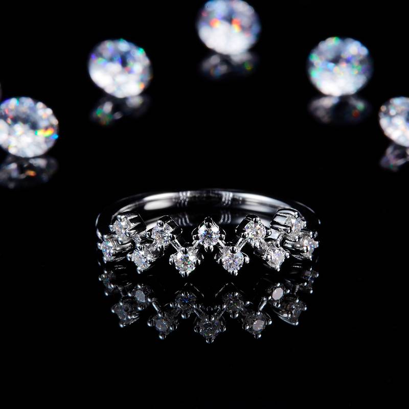 Fashion不规则叠带排戒S925银镀白金定制选款副石Moissanite0.33ct