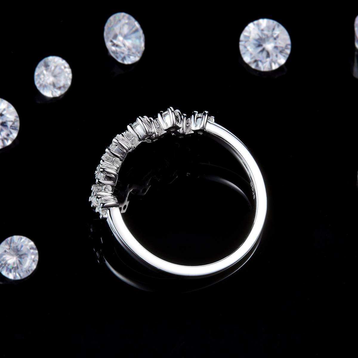 时尚不规则叠带排戒S925银镀白金定制选款副石莫桑钻0.33ct