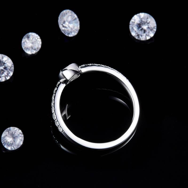梨形钻包镶Women's RingS925银镀白金定制选款主石Moissanite0.5ct/副石高碳钻