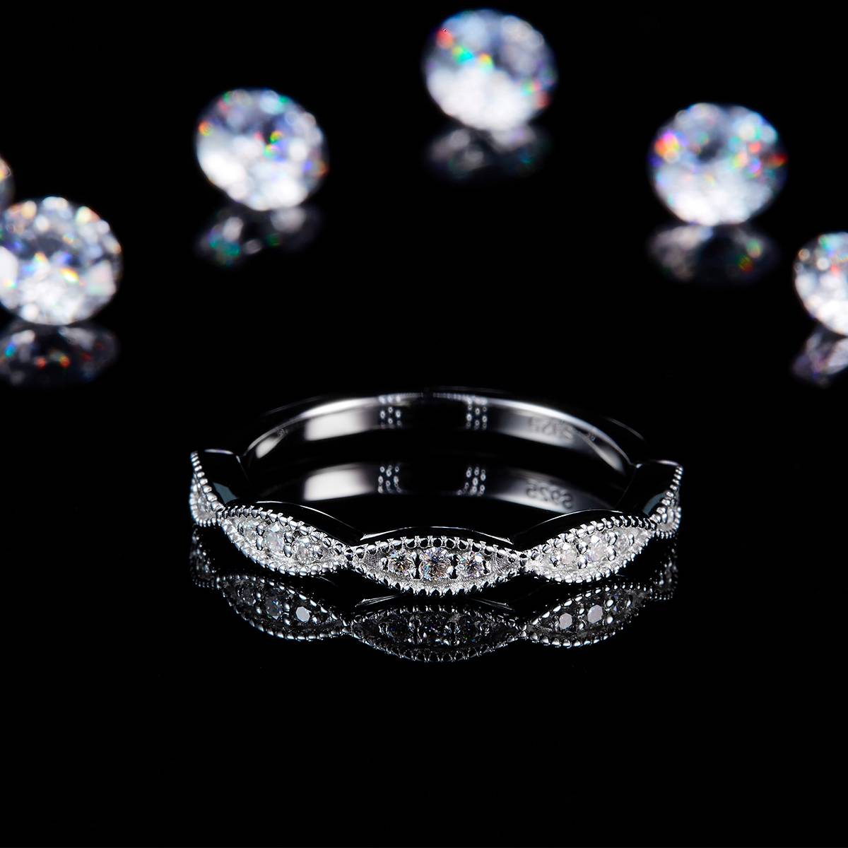 个性珠边排戒S925银镀白金定制选款副石莫桑钻0.155ct