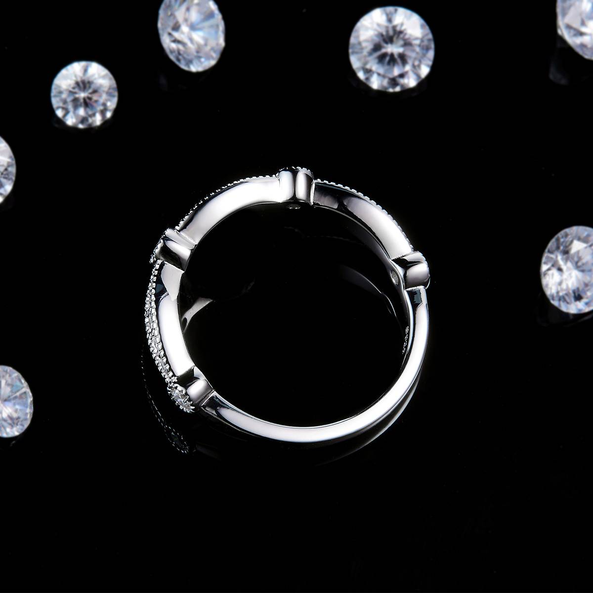 指尖浪漫小排戒S925银镀白金定制选款副石莫桑钻0.23ct