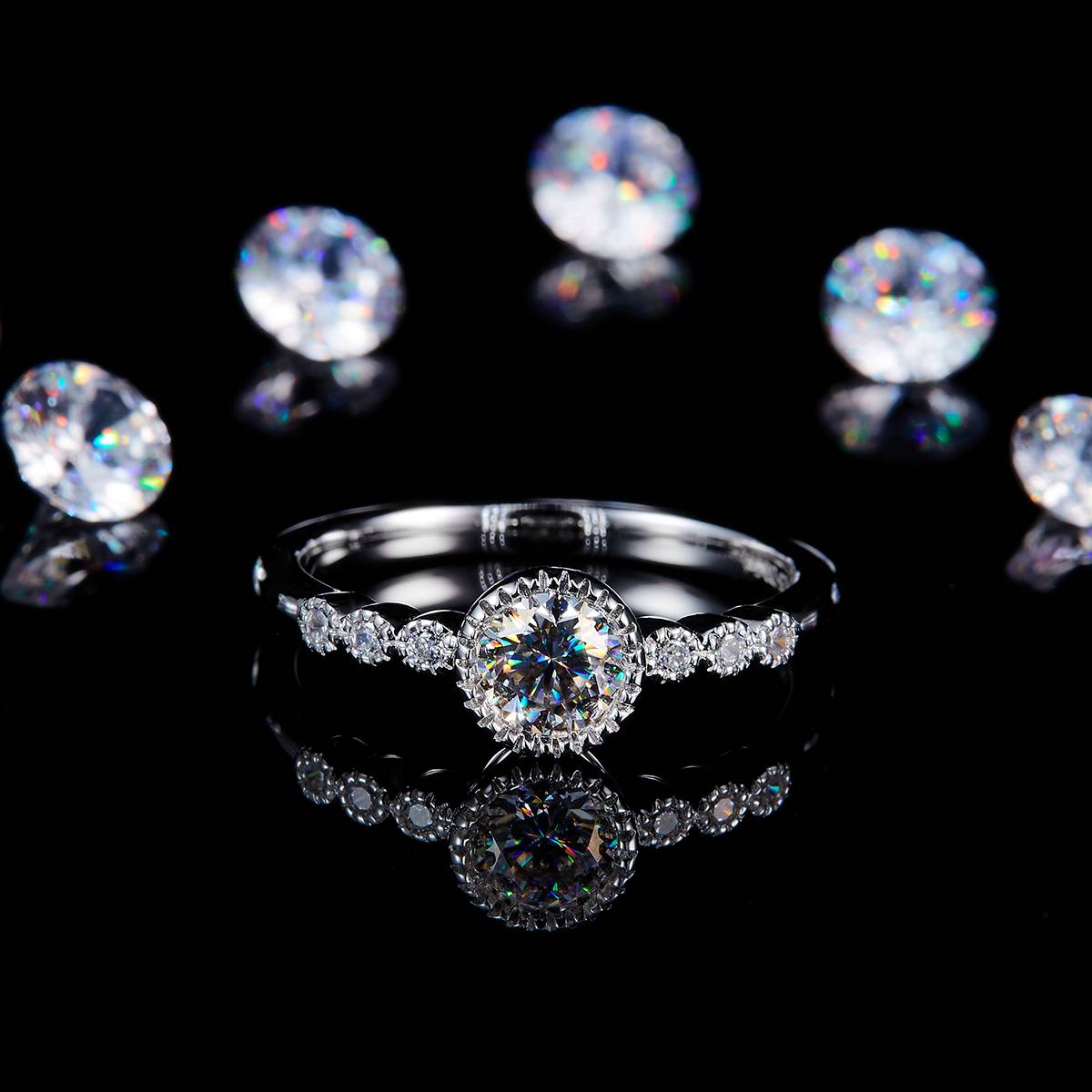 包镶圆钻S925银镀白金定制选款主石莫桑钻0.5ct/副石高碳钻