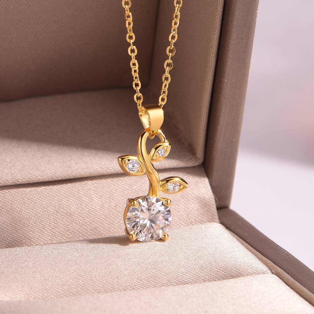 MP0042款S925银镀18K黄金Moissanite小花Necklace1.2ct