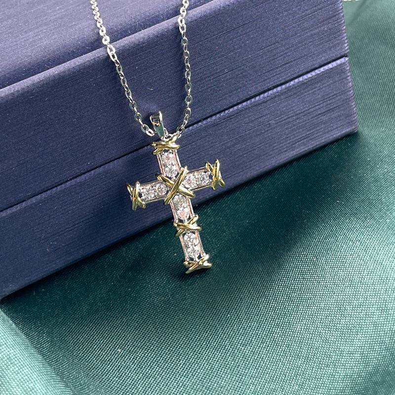 P230802039款S925银镀18K金双色十字架莫桑钻项链0.45ct