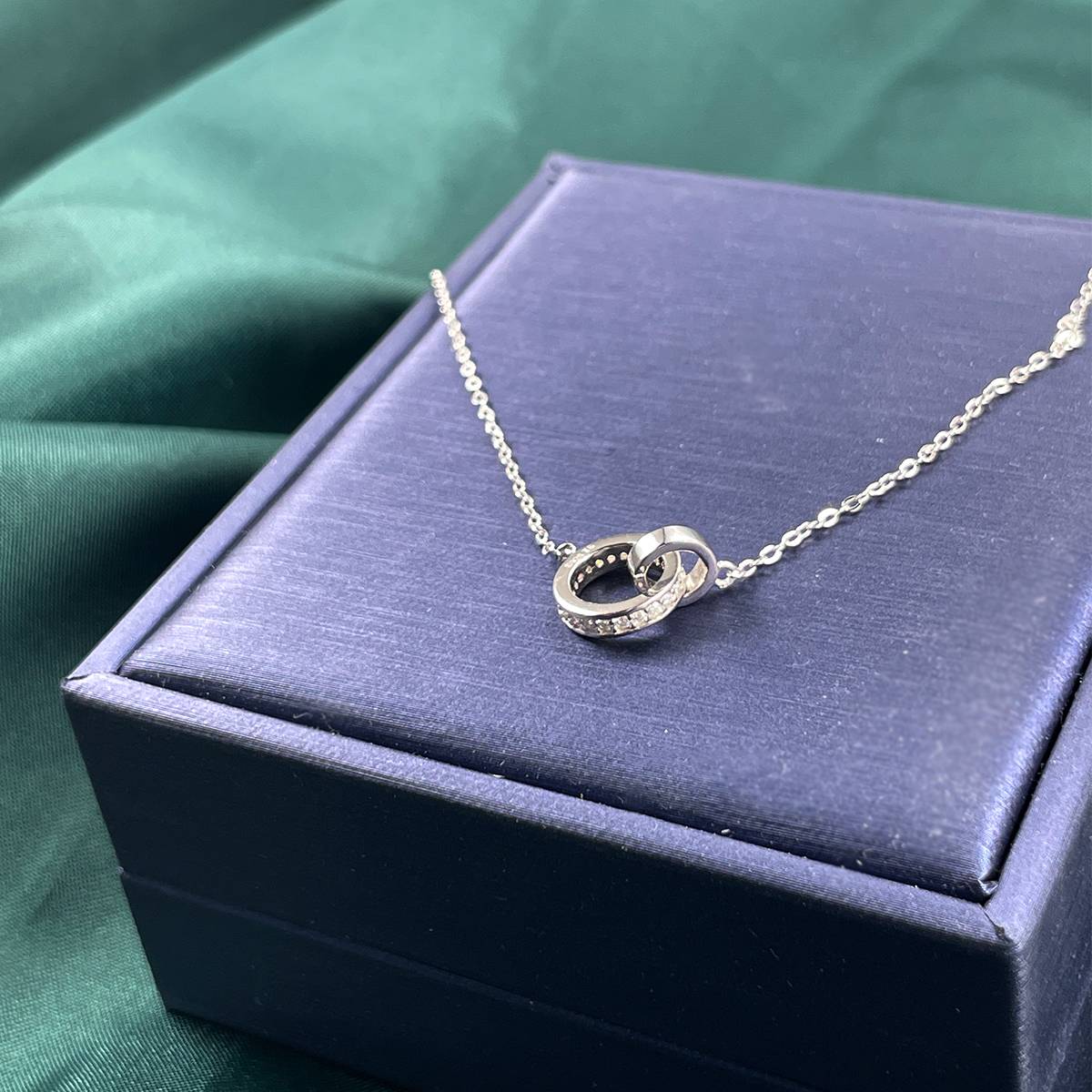 P210220017款S925银镀18K白金环环相扣MoissaniteNecklace0.13ct