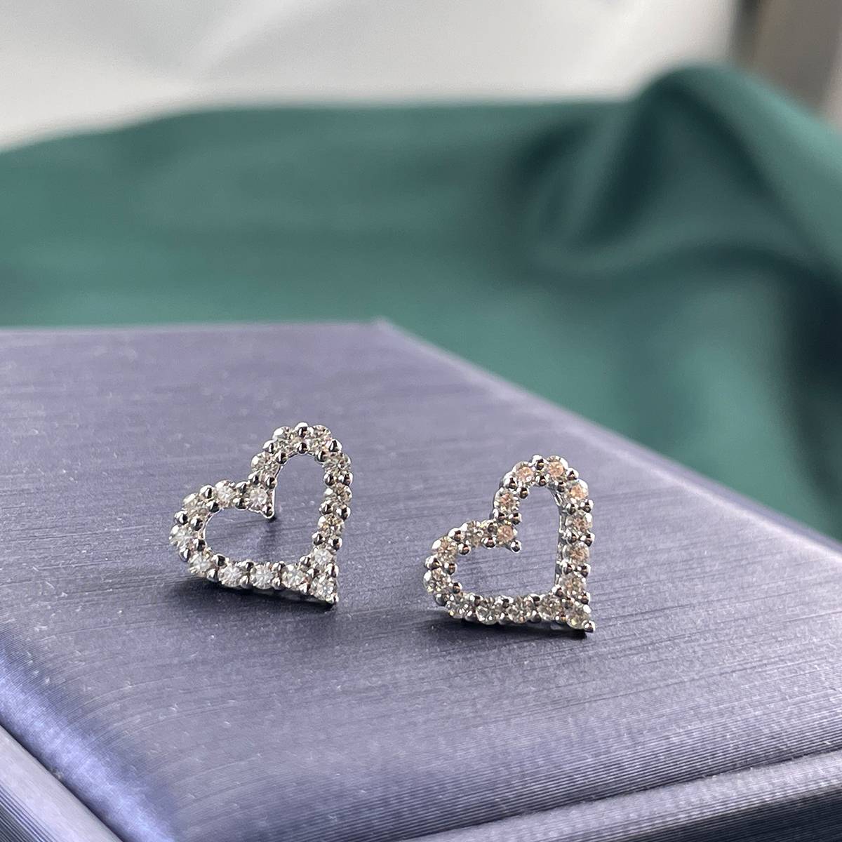 E46784款S925银镀18K白金Moissanite爱心满钻Stud Earring0.48ct