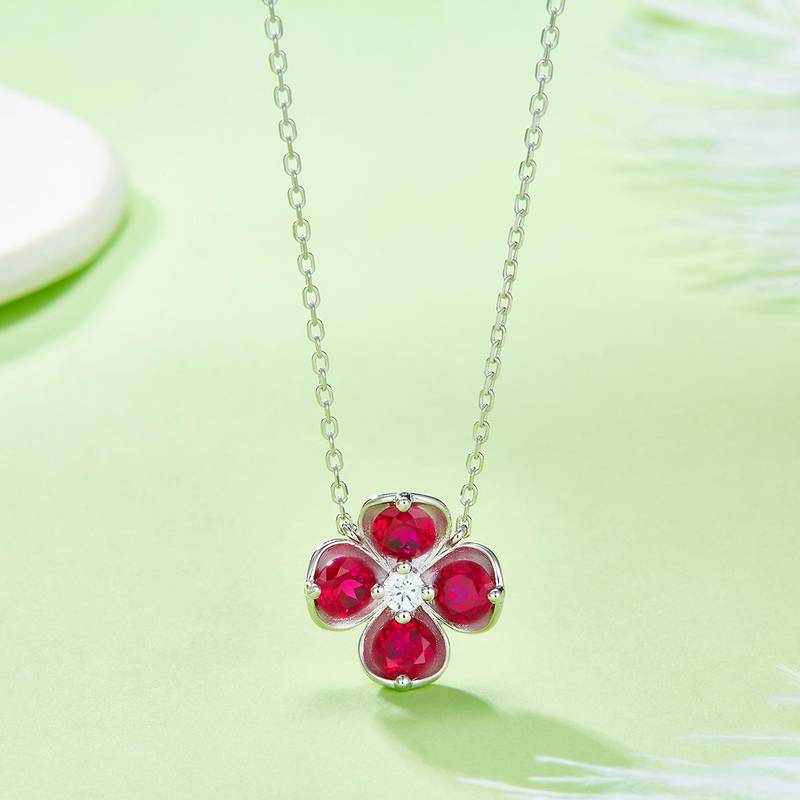 P1055款S925银镀18K白金圆形培育彩宝幸运四叶草Necklace2.6ct