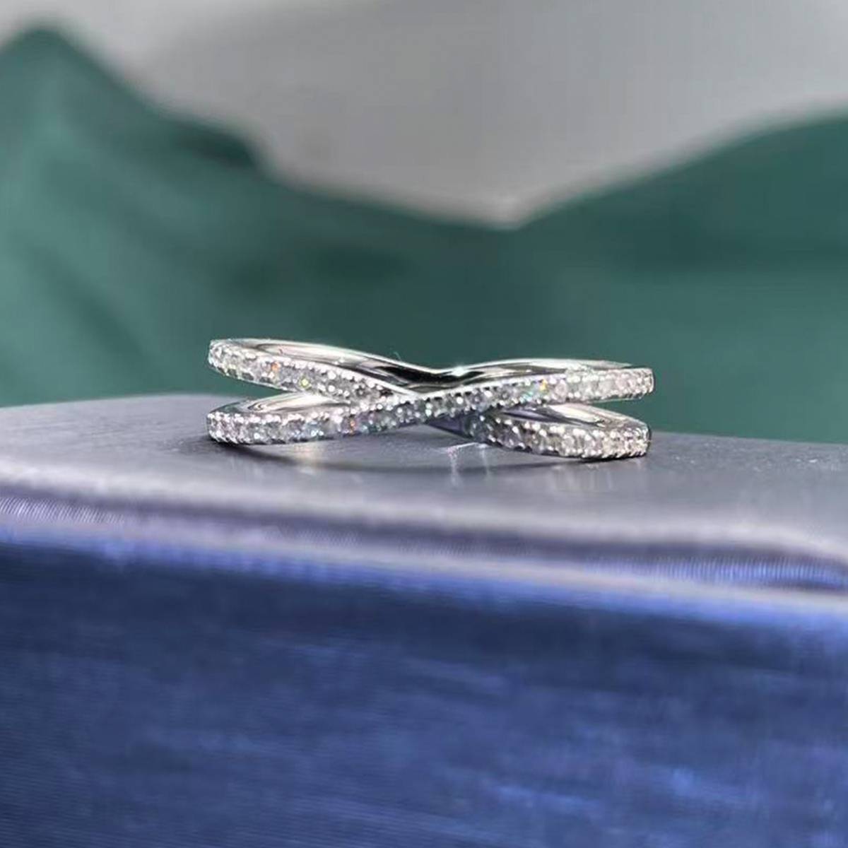 R13178款S925银镀18K白金女戒莫桑钻厘石0.246CT