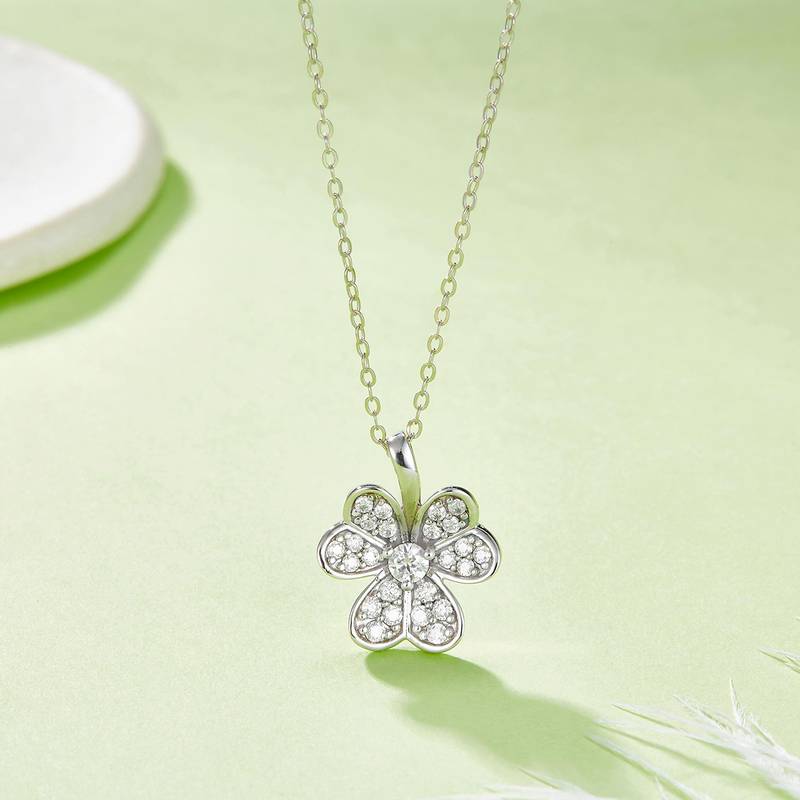P21101906款S925银镀18K白金幸运三叶草莫桑钻套装0.38ct