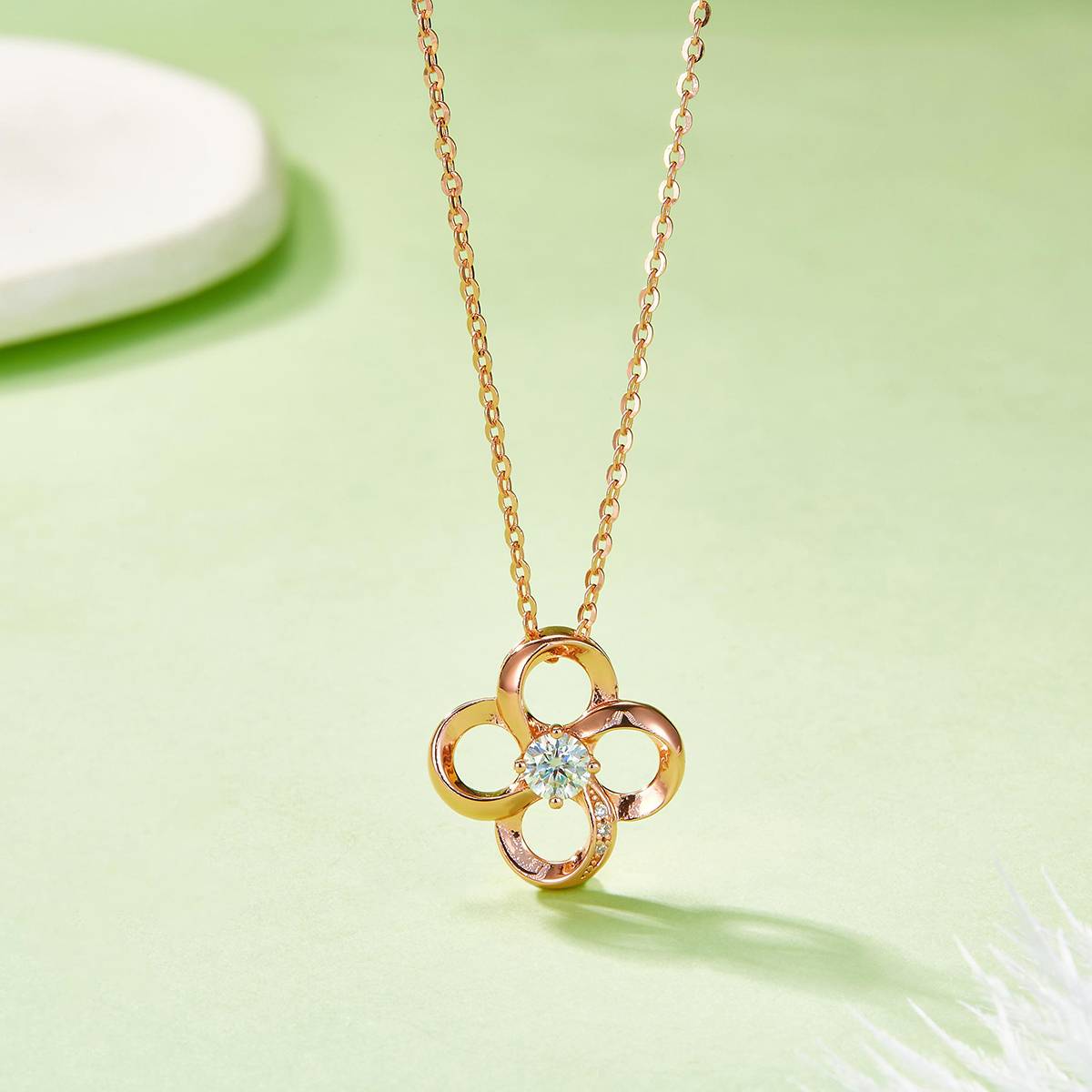 P230129007款S925银镀18K玫瑰金四叶草莫桑钻项链主石0.3ct