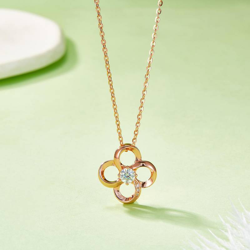 P230129007款S925银镀18K玫瑰金四叶草MoissaniteNecklace主石0.3ct