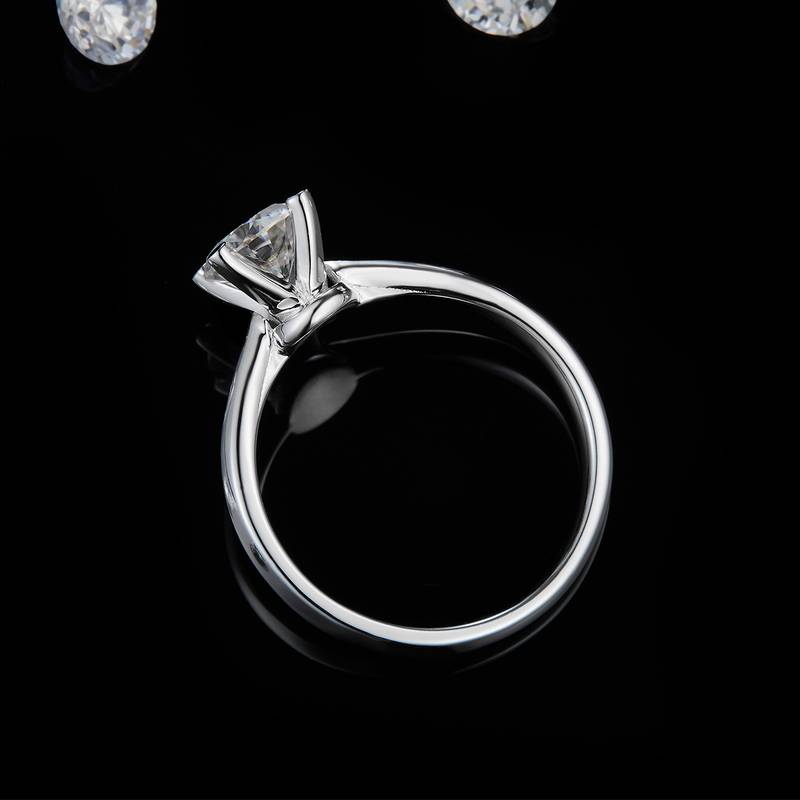 四爪女戒S925银镀白金定制选款主石莫桑钻1.0ct
