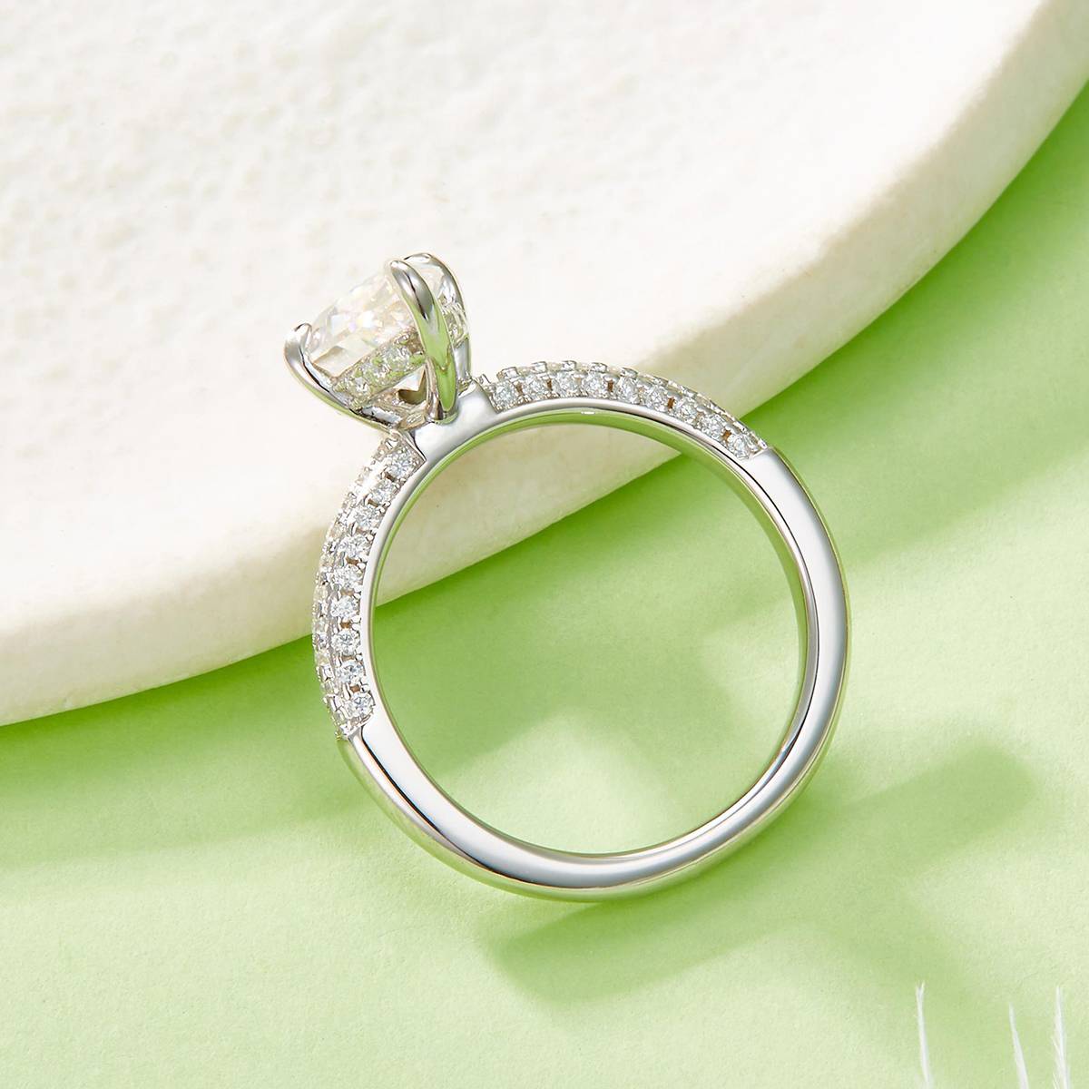 09M款S925银镀18K白金马眼形莫桑钻精致高级女戒主石12*6mm/2.0ct