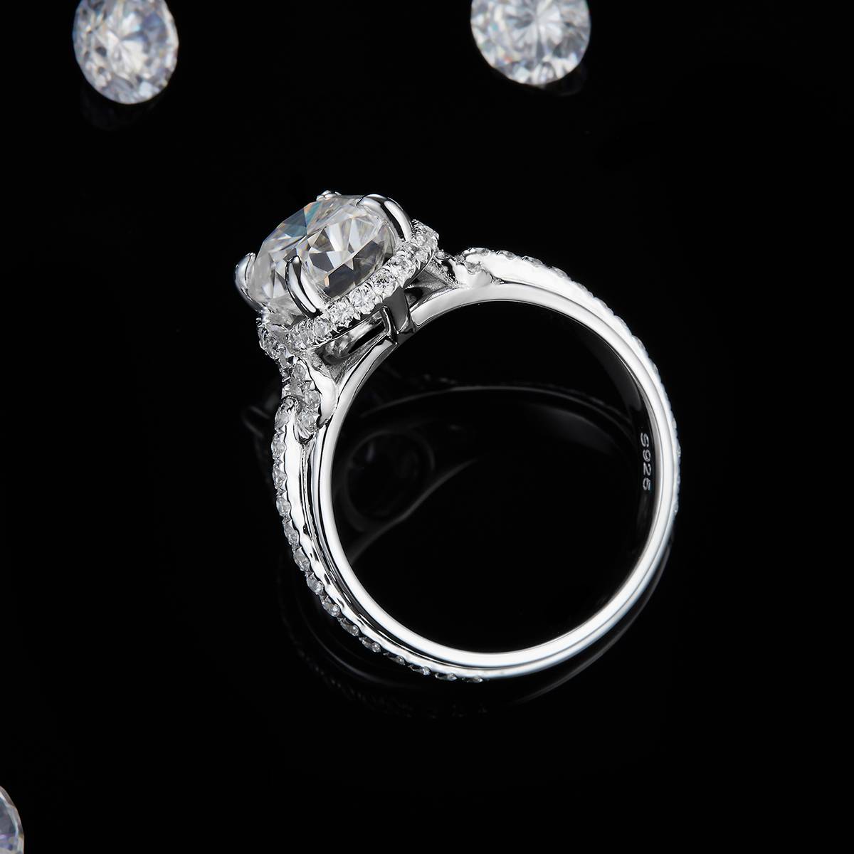 Oval Women's Ring S925 Silver Plated Platinum Customized Selection Main Stone Moissanite 3.0ct/Side Stone Cubic Zirconia