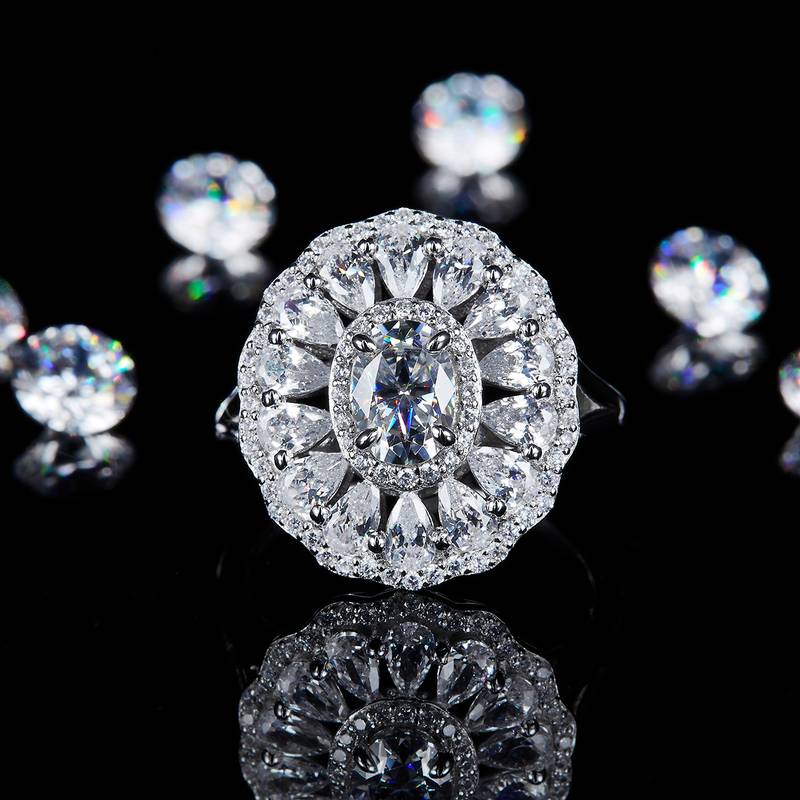 满镶豪华蛋形Women's RingS925银镀白金定制选款主石Moissanite1.0ct/副石高碳钻