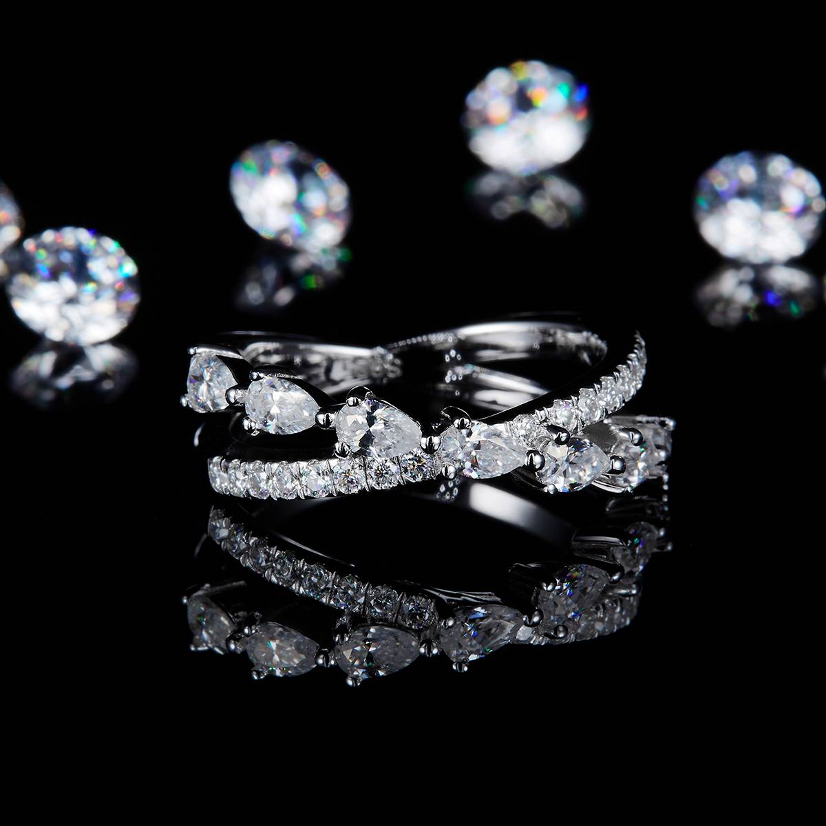 X-shaped Pearl Diamond Ring S925 Silver Plated Platinum Customized Selection Side Stone Moissanite 1.635ct
