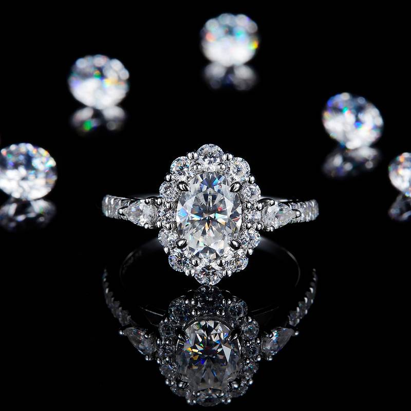 圆包蛋形女戒S925银镀白金定制选款主石莫桑钻1.5ct/副石高碳钻