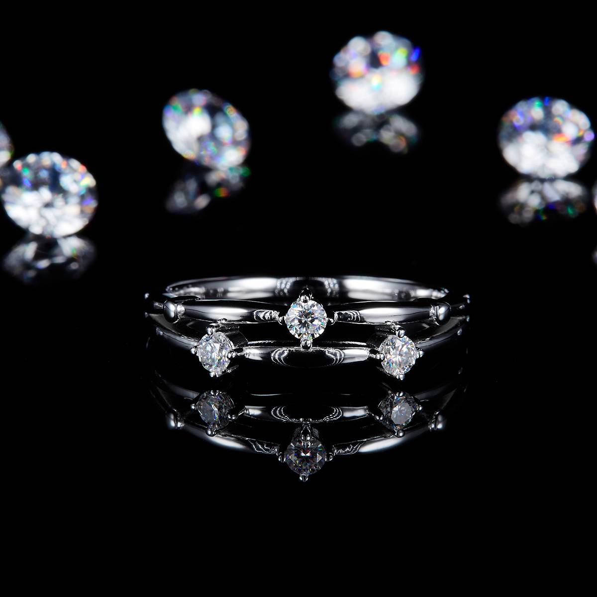 简约时尚镂空双臂排戒S925银镀白金定制选款副石莫桑钻0.195ct