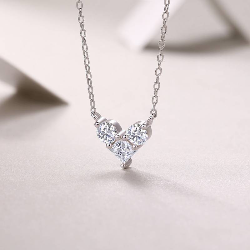 N13103款S925银镀18K白金Moissanite爱心Necklace1.0ct