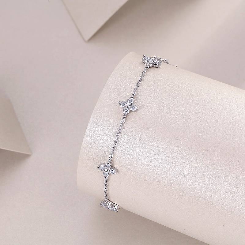 L13989款S925银镀18K白金Moissanite四叶草0.6ct