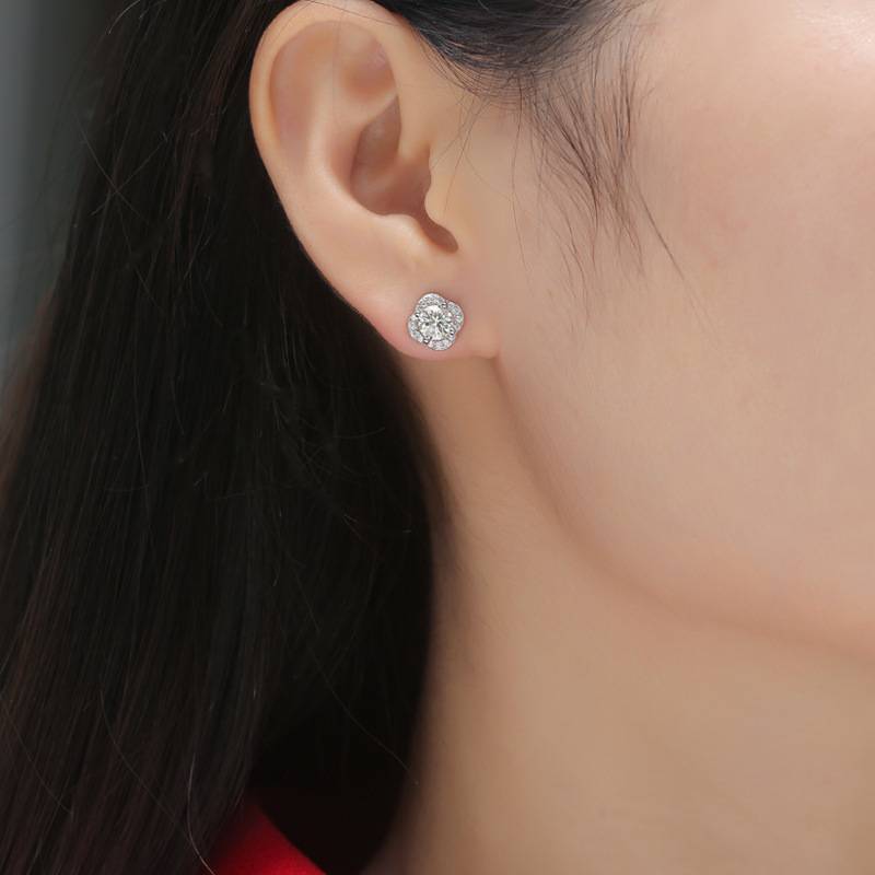 E11563款S925银镀18K白金Moissanite四叶草Stud Earring主石0.5ct/粒