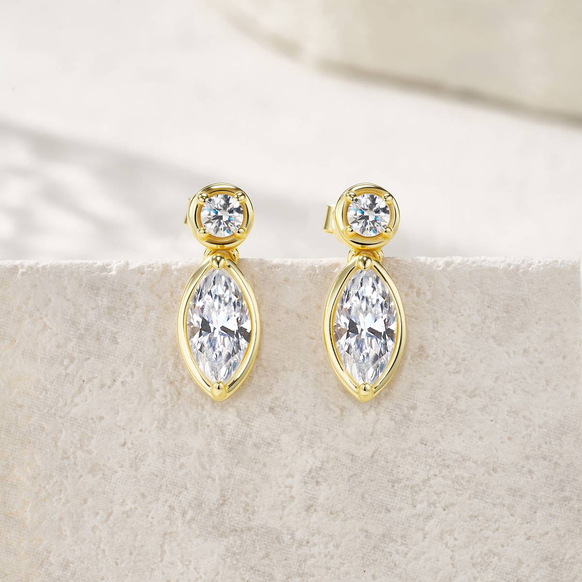 E15950款S925银镀18K黄金MoissaniteAffordable LuxuryStud Earring2.4ct