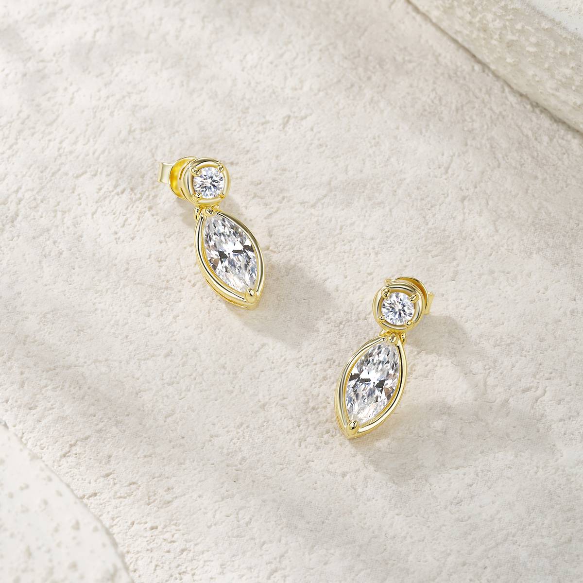 E15950款S925银镀18K黄金MoissaniteAffordable LuxuryStud Earring2.4ct
