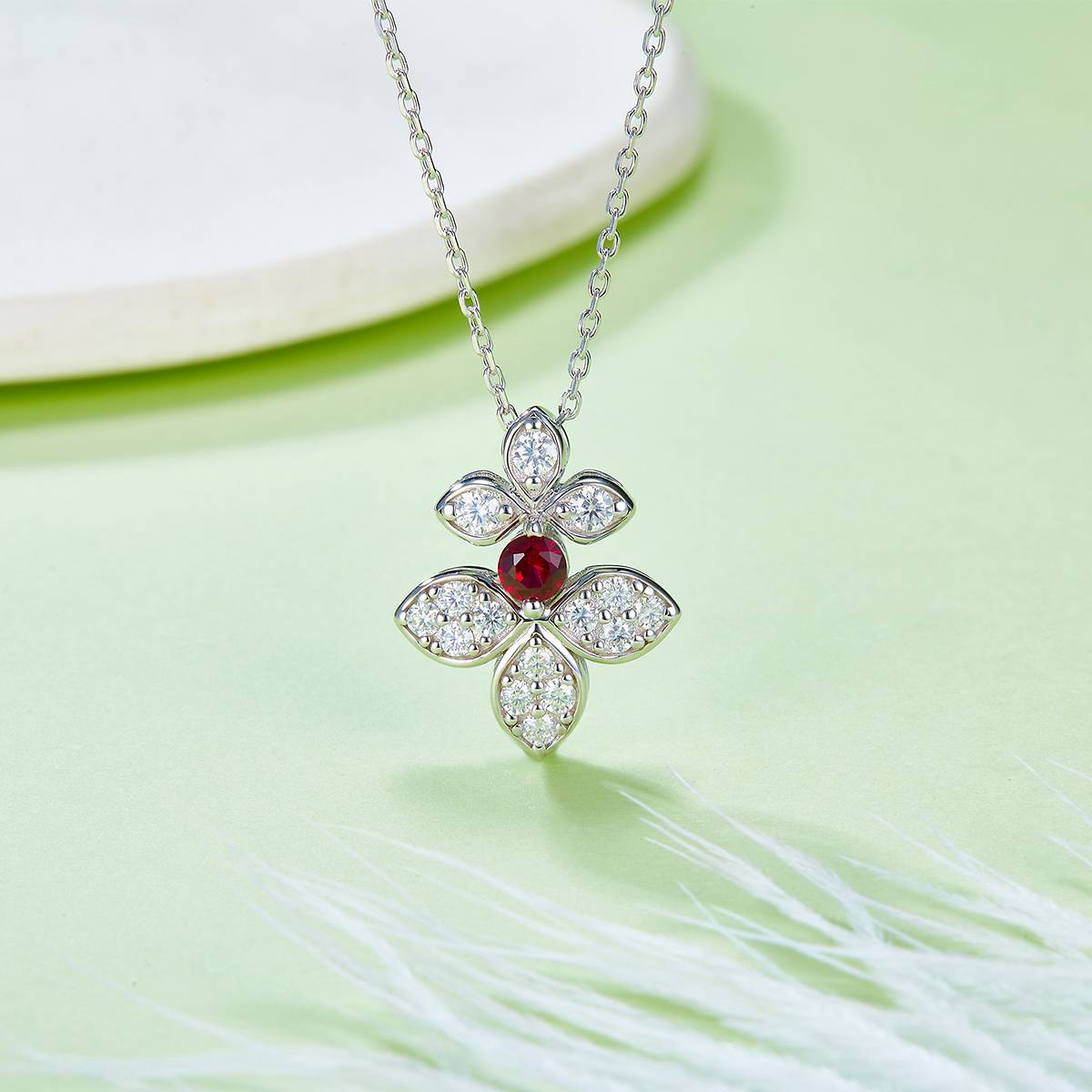 28T款银S925镀18K白金合成红宝Moissanite四叶花套装0.45ct/0.25ct