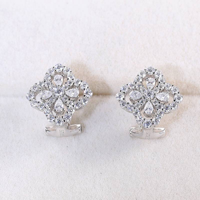 E250712021款S925银镀18K白金满镶Moissanite四叶草Stud Earring2.26ct