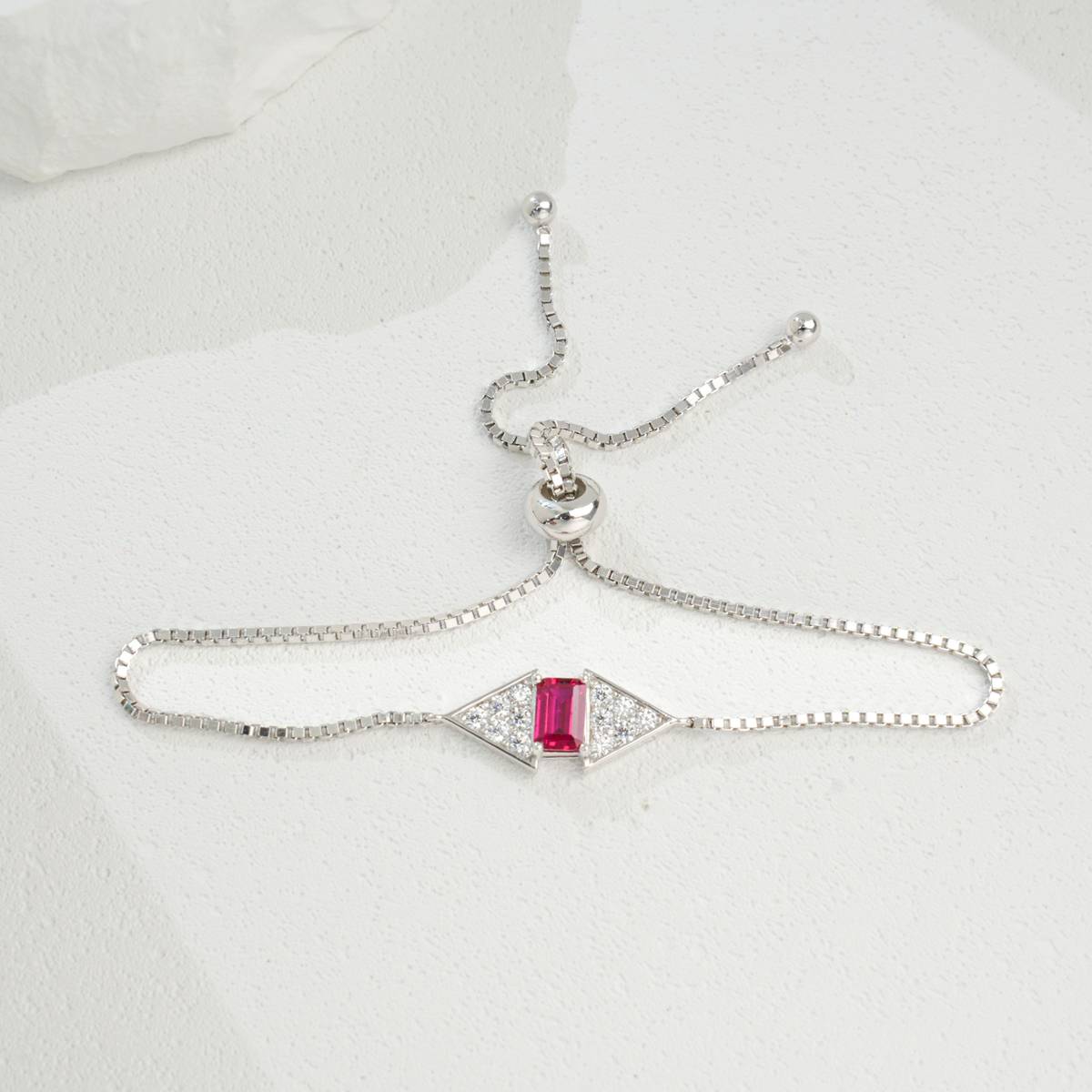 A73-B2020865款S925银镀18K白金培育彩宝FashionBracelet主石6*4mmmm/粒