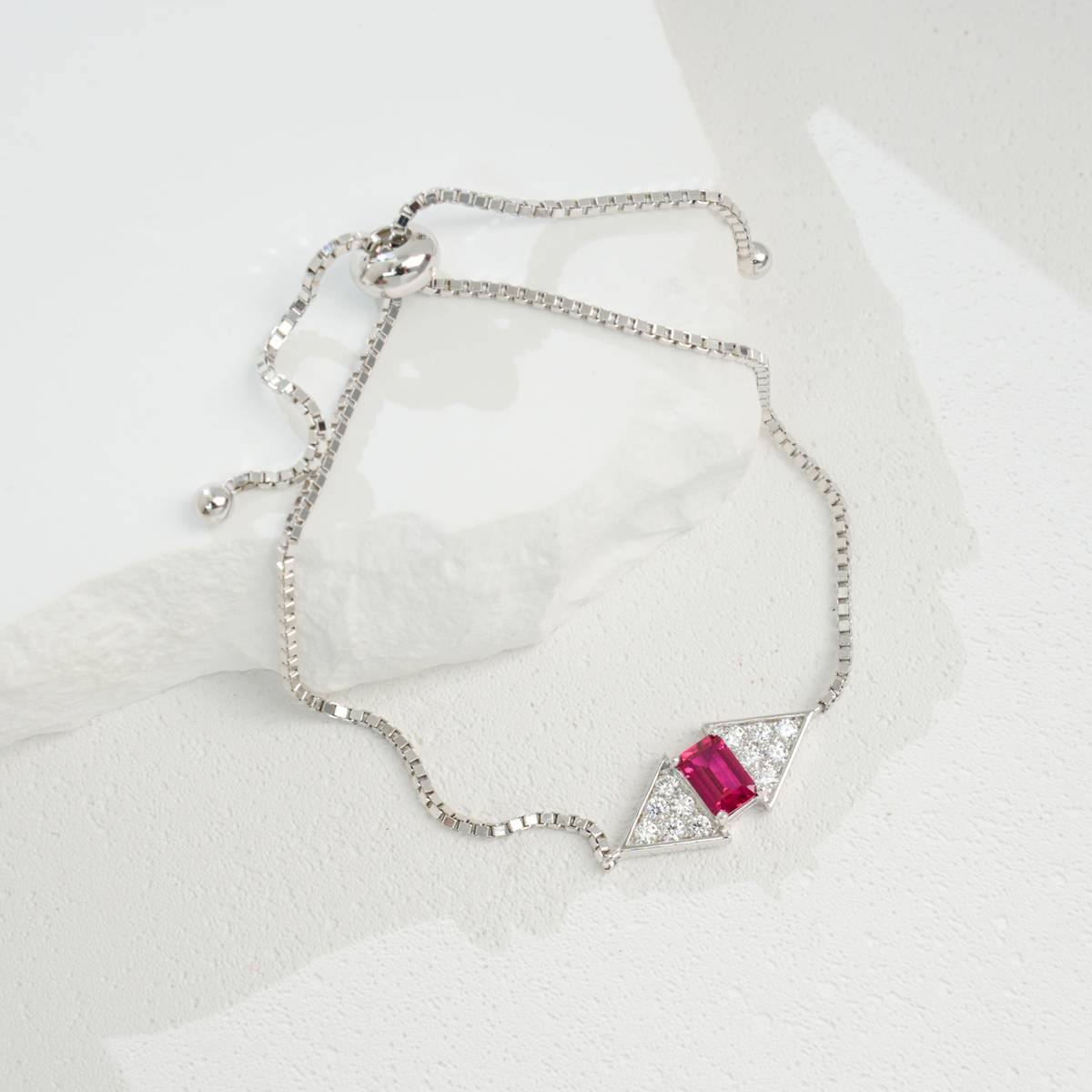 A73-B2020865款S925银镀18K白金培育彩宝FashionBracelet主石6*4mmmm/粒