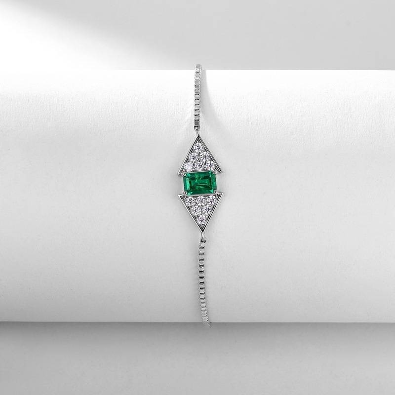 A73-B2020865款S925银镀18K白金培育彩宝FashionBracelet主石6*4mmmm/粒
