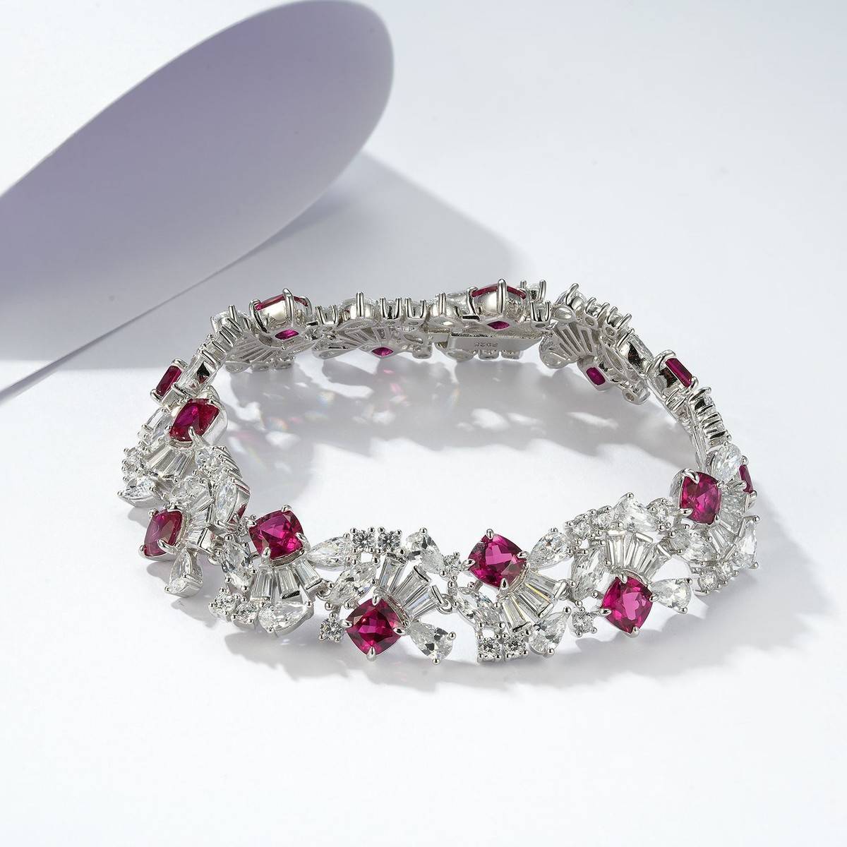 ZHF-L1389款S925银镀18K白金枕形培育彩宝Affordable LuxuryBracelet主石5.0mm/粒