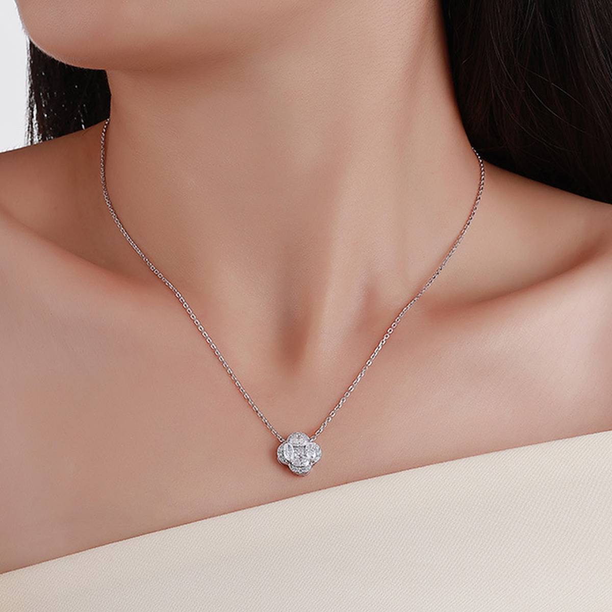 SN0243502款S925银镀18K金Moissanite四叶草Necklace1.67ct