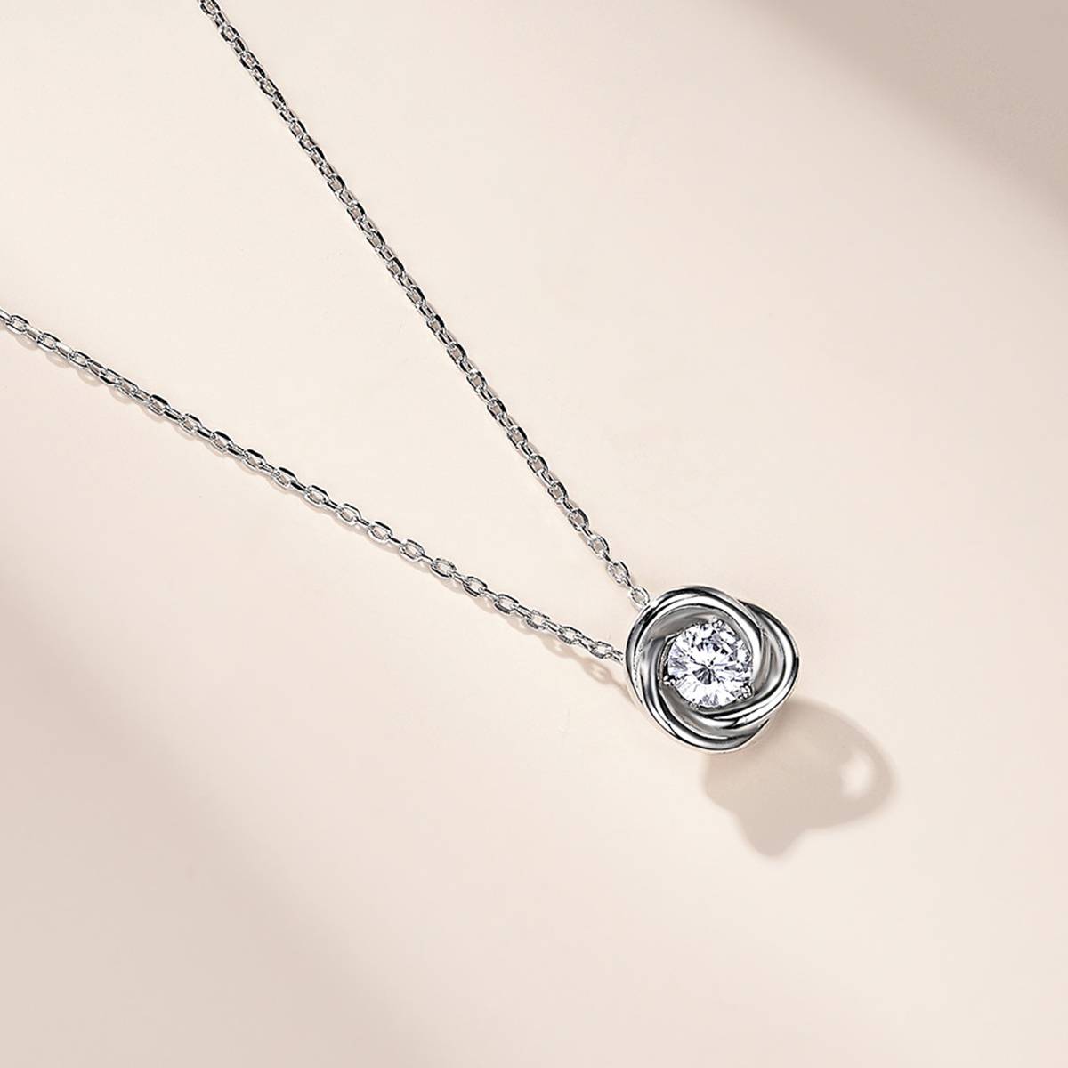 SP0122807款S925银镀18K金莫桑钻幸福环绕项链0.5ct