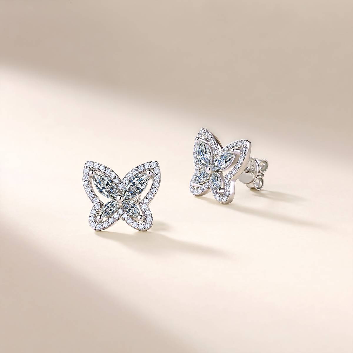 SE0761103款S925银镀18K金Moissanite蝴蝶Stud Earring2.0ct